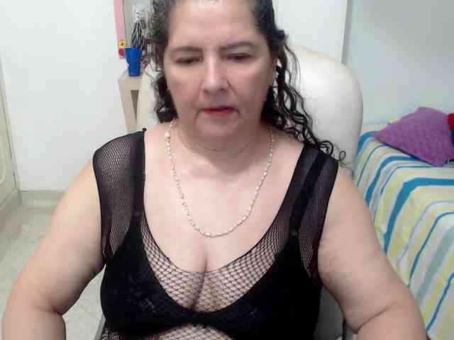 leonela-68 webcam