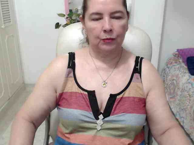 leonela-68 webcam