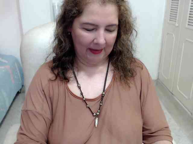 leonela-68 webcam