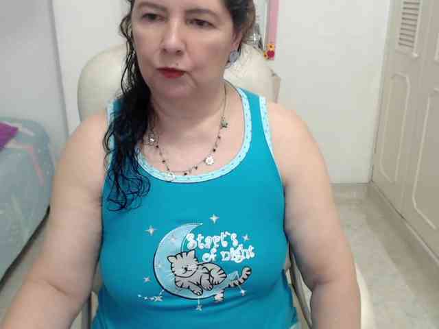 leonela-68 webcam