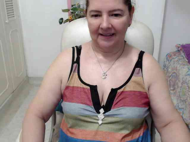 leonela-68 webcam