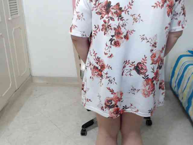leonela-68 webcam