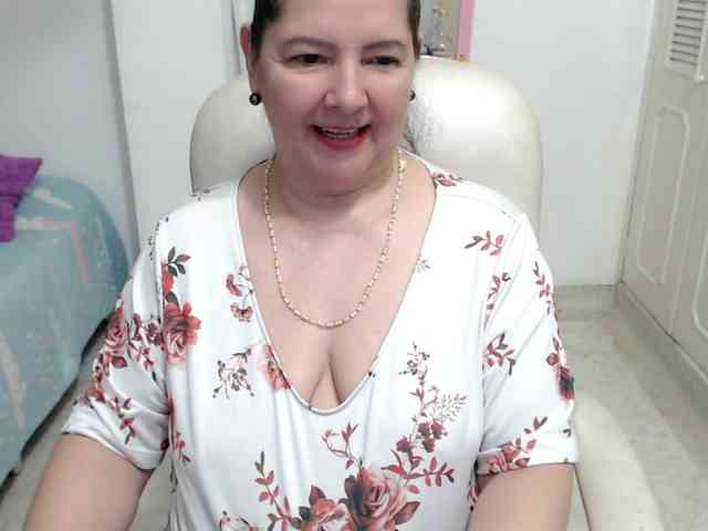 leonela-68 webcam