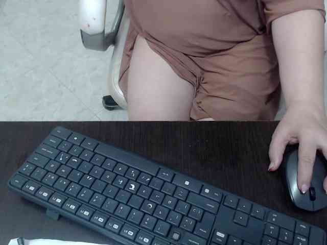 leonela-68 webcam