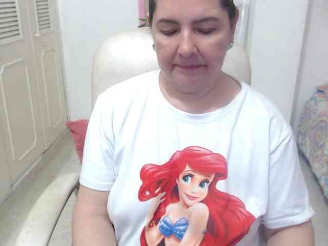 leonela-68 webcam