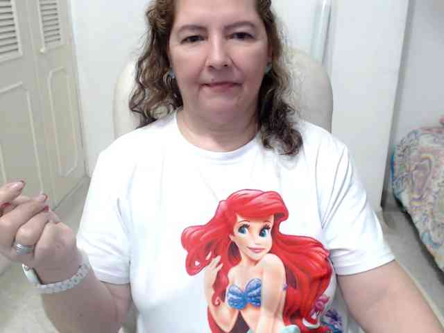 leonela-68 webcam