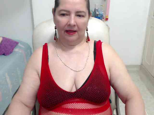 leonela-68