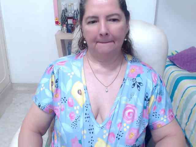 leonela-68 webcam