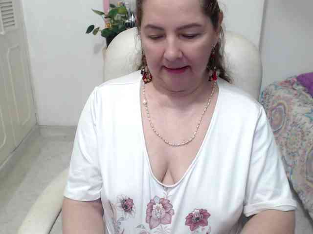 leonela-68 webcam