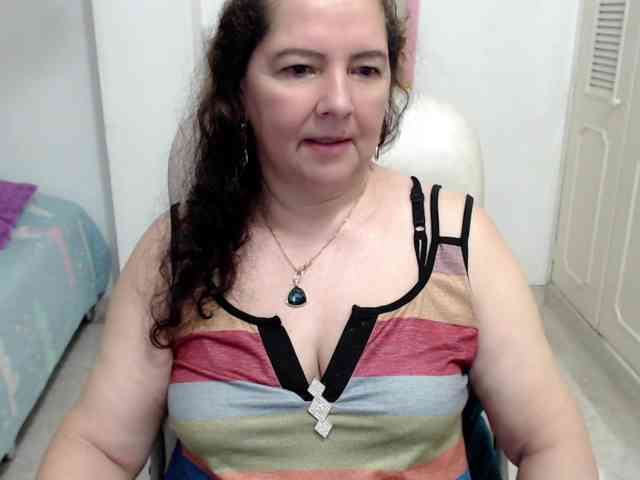 leonela-68 webcam
