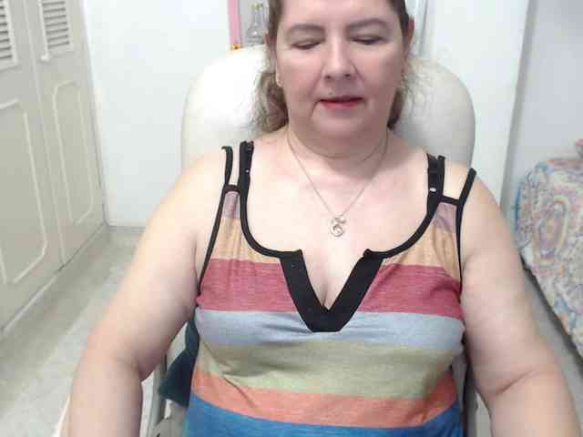 leonela-68 webcam