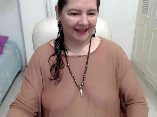 leonela-68 webcam