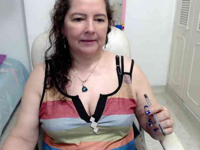 leonela-68 webcam