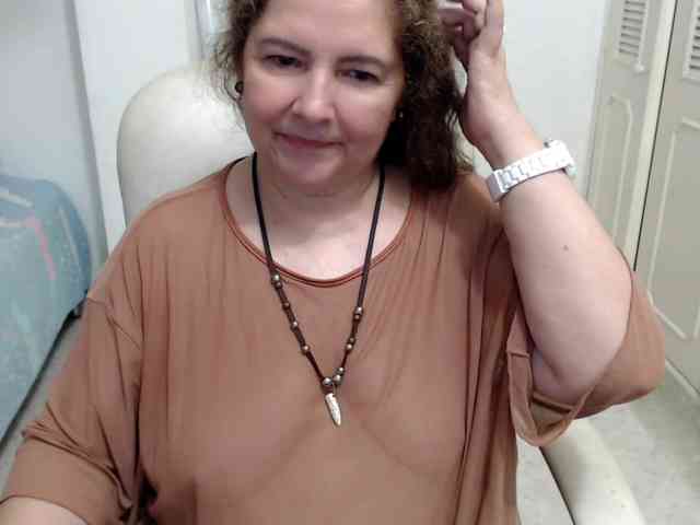 leonela-68