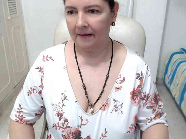 leonela-68 webcam