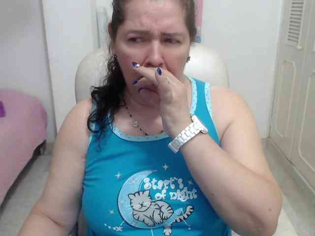 leonela-68 webcam