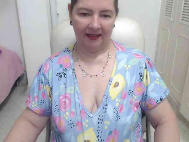 leonela-68 webcam