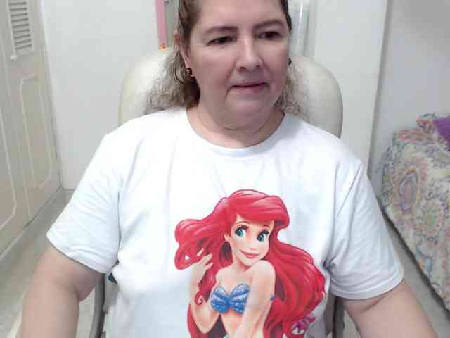 leonela-68 webcam