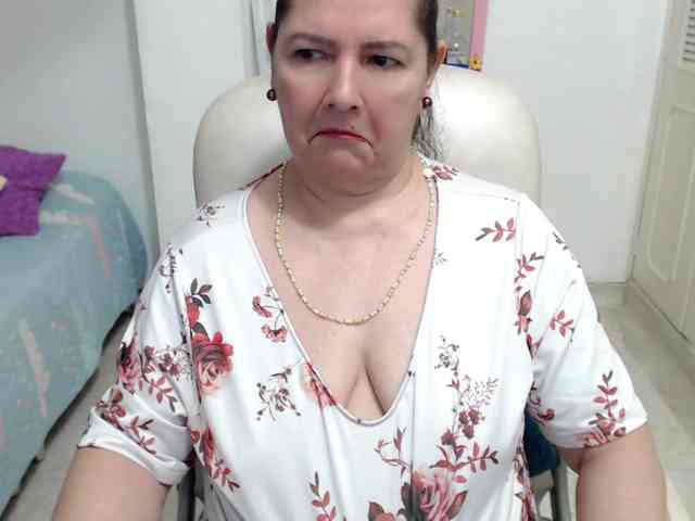 leonela-68 webcam