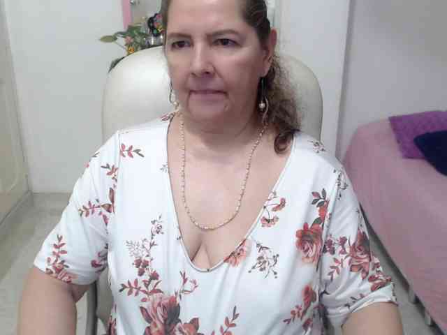 leonela-68 webcam
