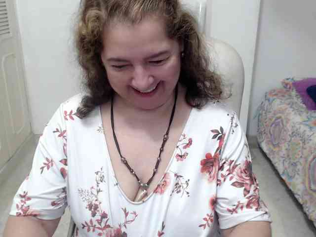 leonela-68 webcam