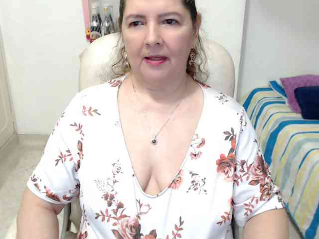 leonela-68