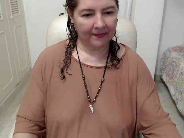 leonela-68 webcam