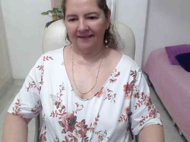 leonela-68 webcam