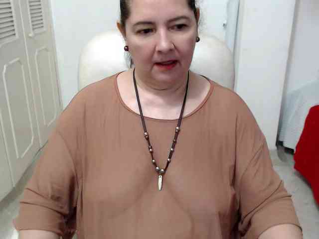 leonela-68