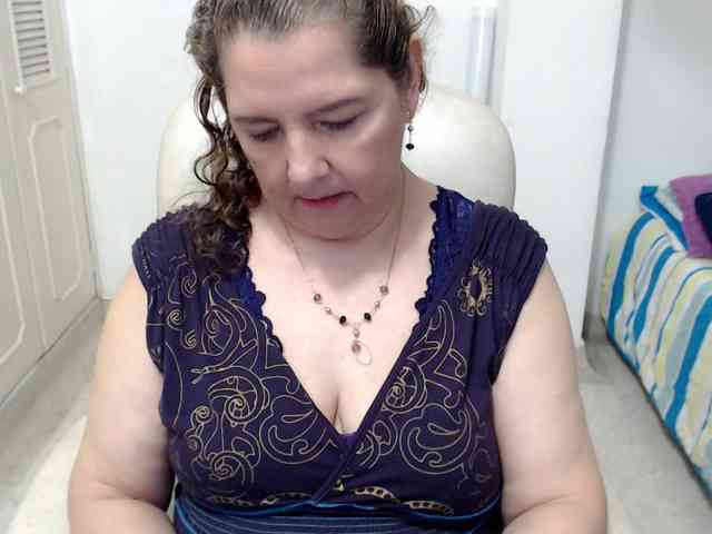 leonela-68