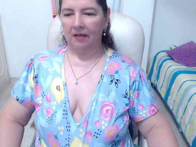 leonela-68 webcam