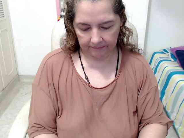 leonela-68