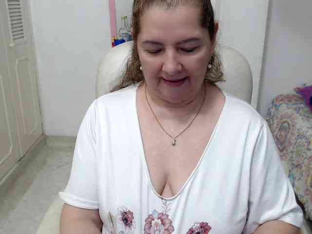 leonela-68