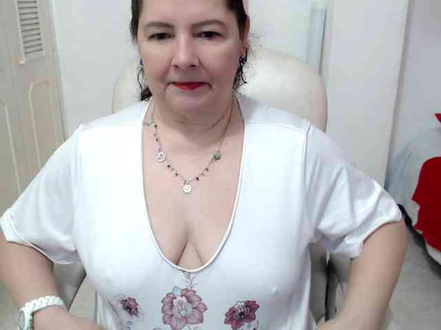 leonela-68 webcam