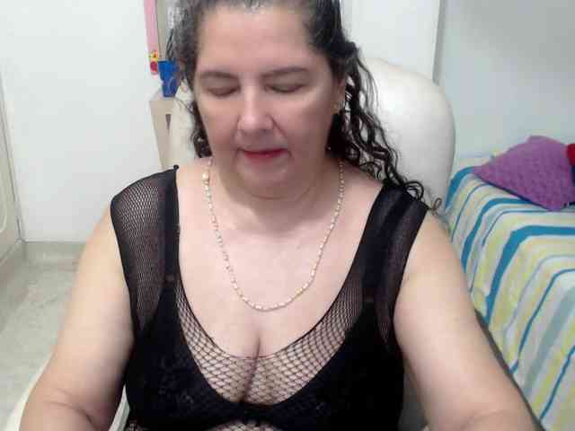 leonela-68