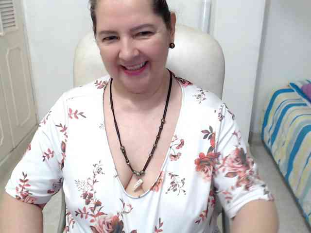 leonela-68 webcam