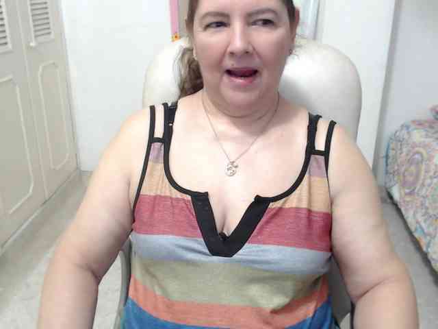 leonela-68 webcam