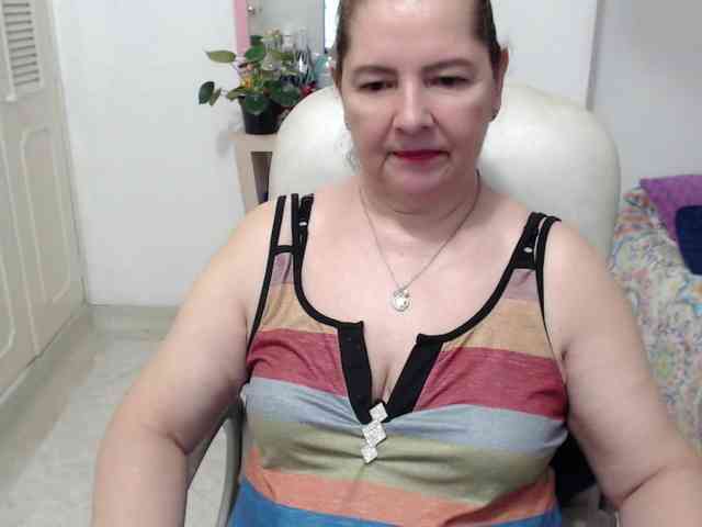 leonela-68 webcam