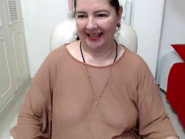 leonela-68