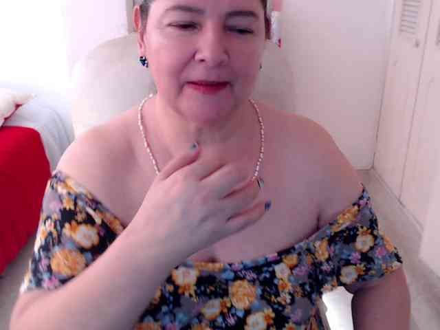 leonela-68