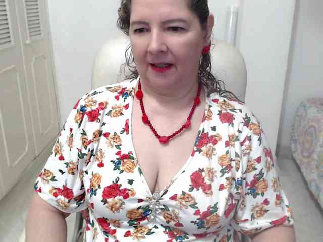 leonela-68 webcam
