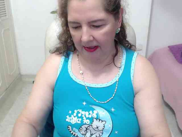 leonela-68 webcam