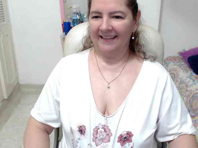 leonela-68 webcam
