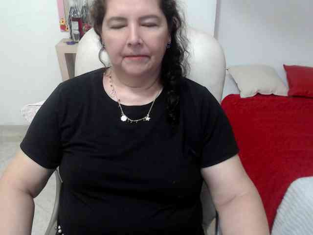 leonela-68 webcam