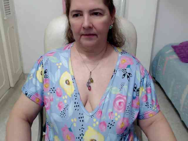 leonela-68