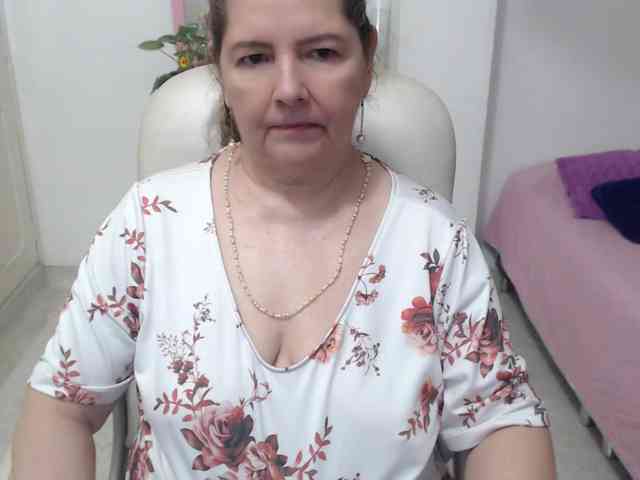 leonela-68 webcam