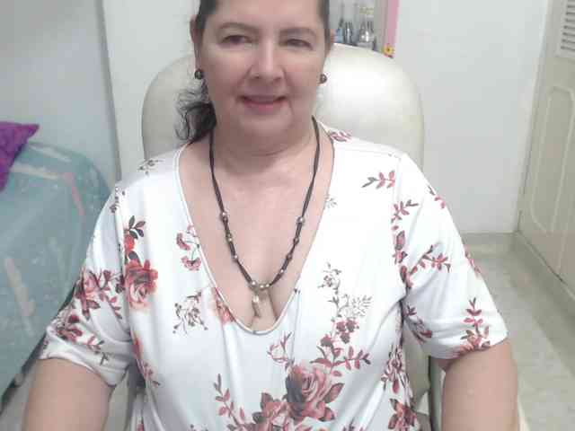 leonela-68 webcam