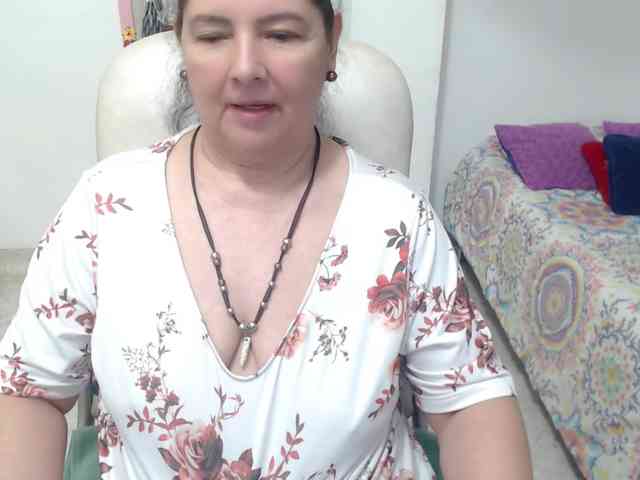 leonela-68 webcam