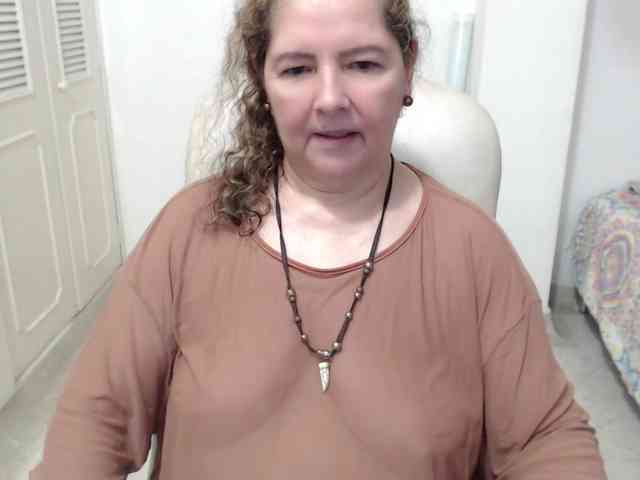 leonela-68