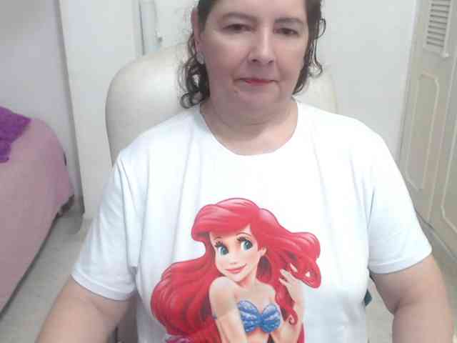 leonela-68 webcam